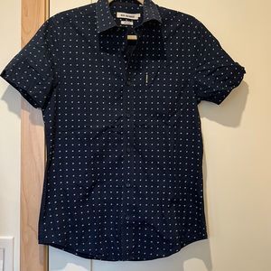BEN SHERMAN - excellent used condition men’s short sleeve dress shirt